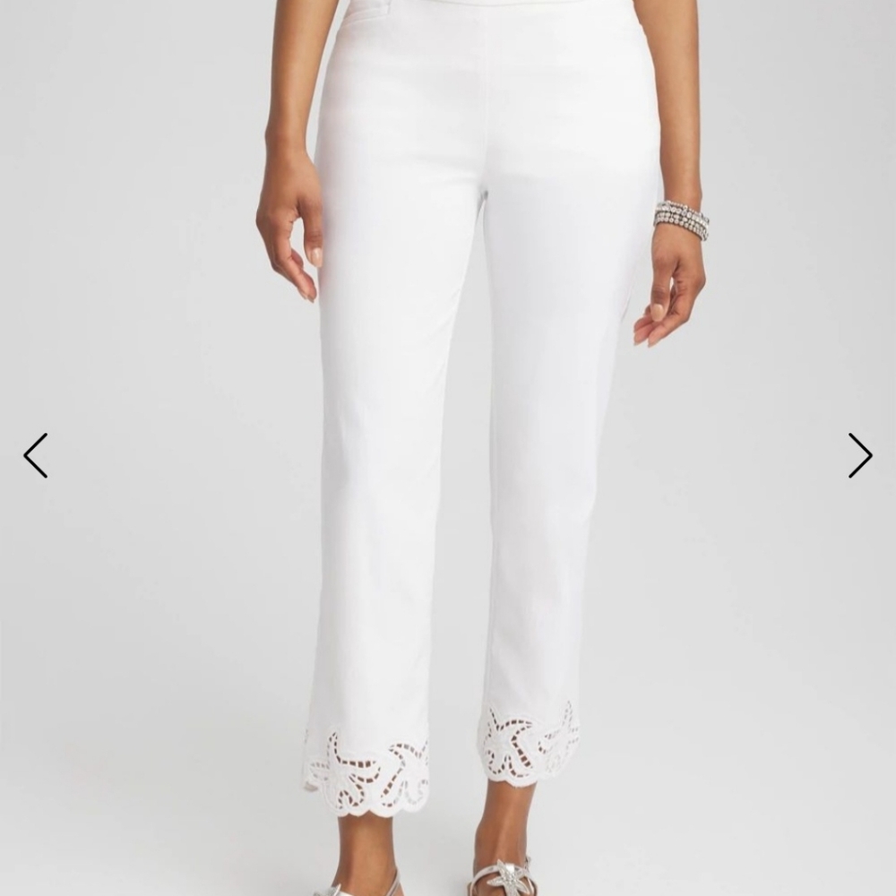 Chicos White Capri Pants. New, Size 2.5/14